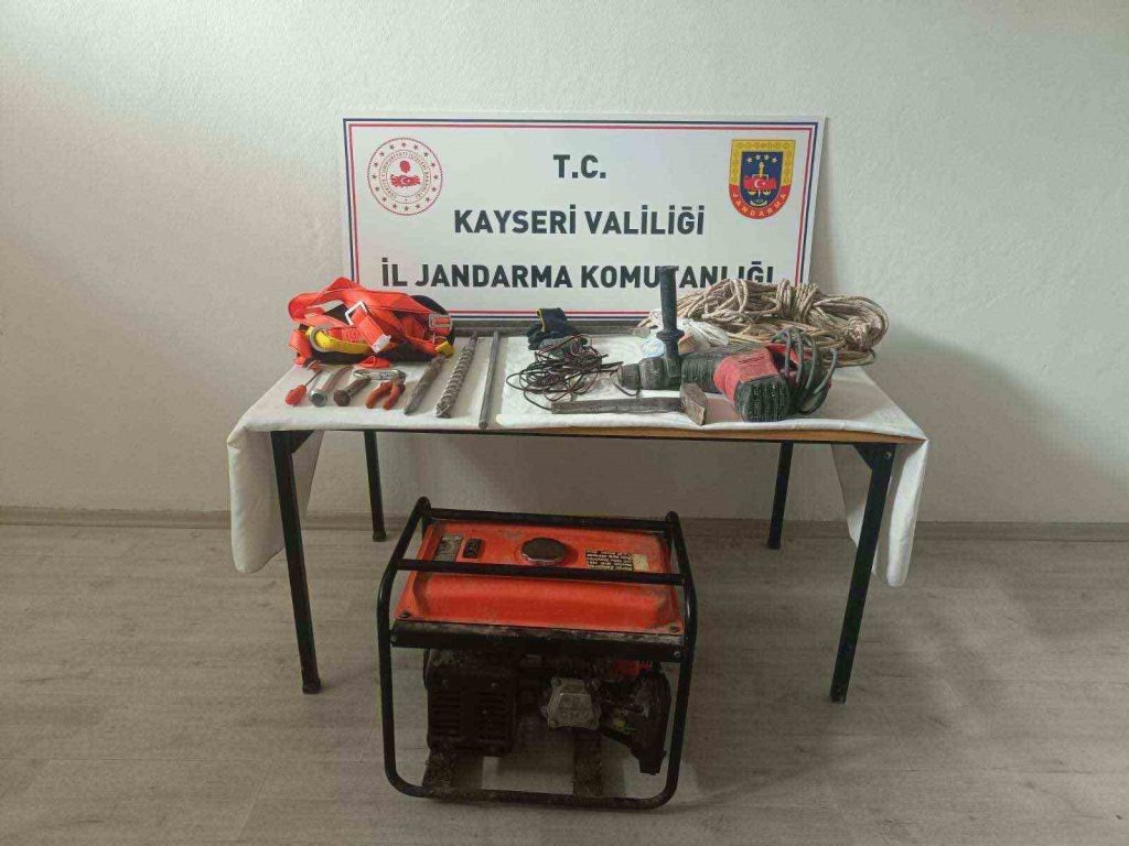 Kaçak kazıya suçüstü