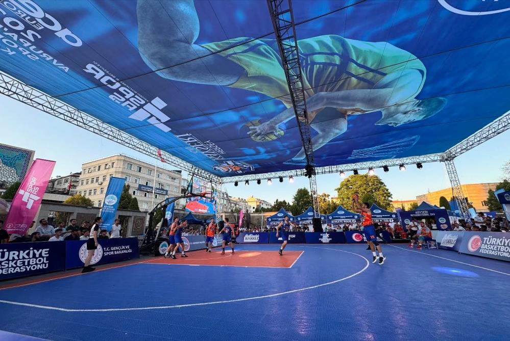 Uluslararası Basketbol turnuvası devam ediyor
