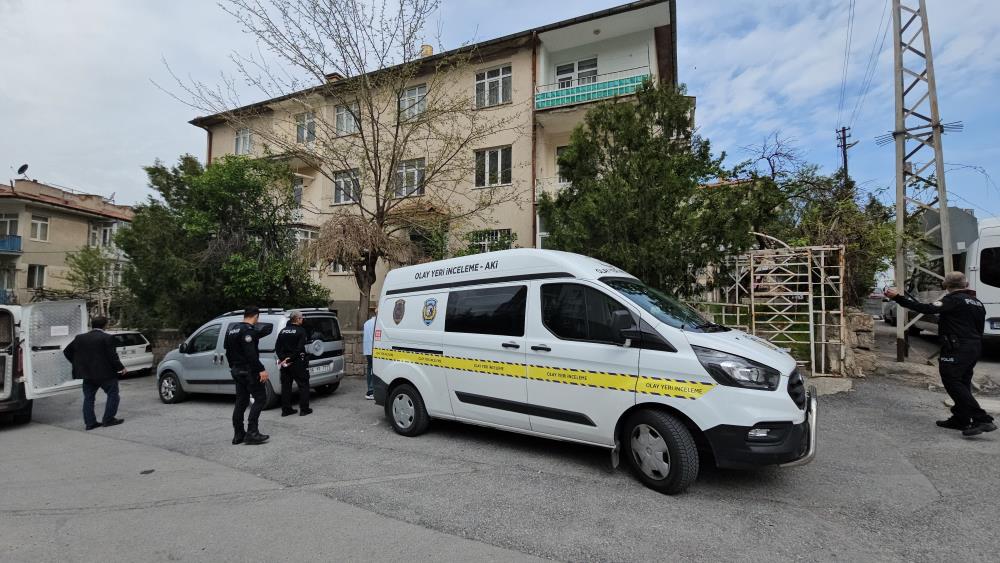 Babasını öldüren sanık hakim karşısına çıktı