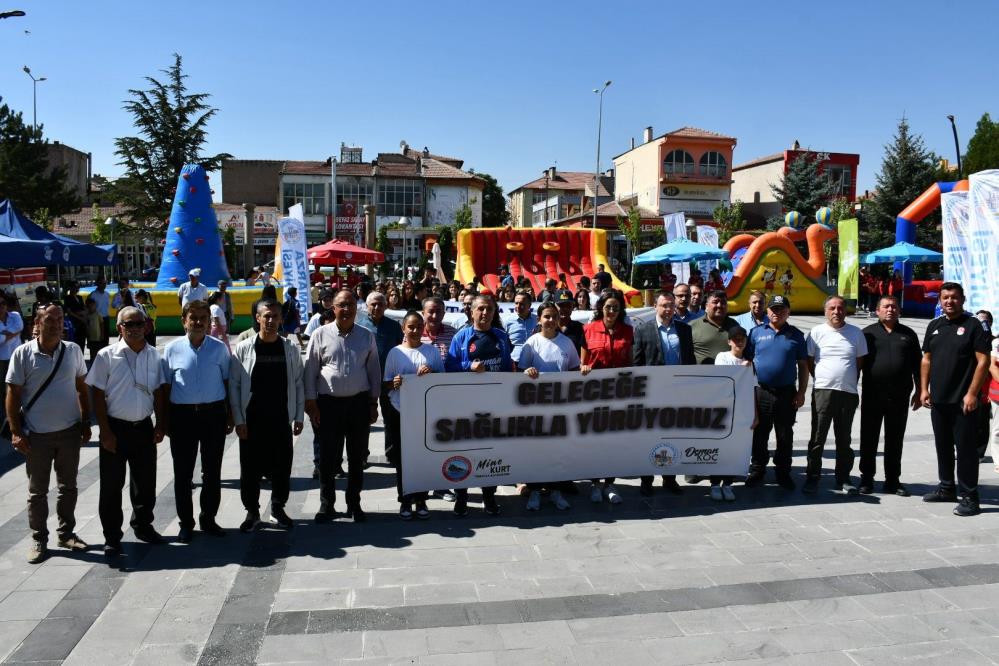 Tomarza’da Bağımlılıkla Mücadele Yürüyüşü Yapıldı