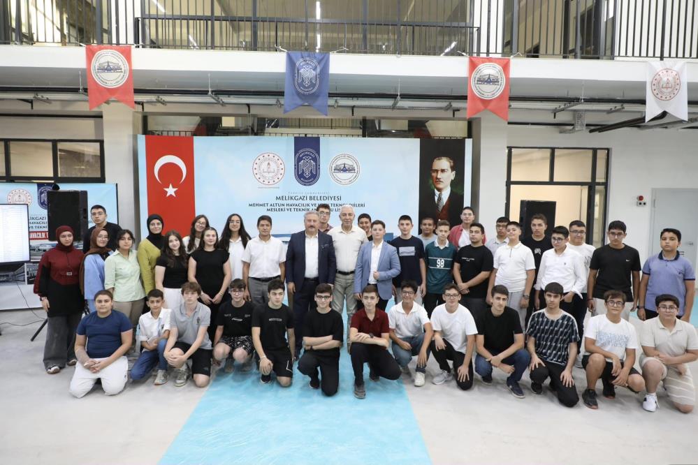 Başkan Palancıoğlu; Havacılık Lisesi’nin yeni öğrencileriyle tanıştı