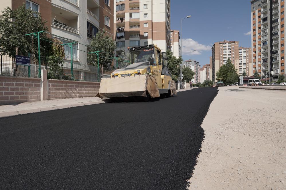 Melikgazi Belediyesi’nden İldem Bölgesi’nde kapsamlı asfalt çalışması