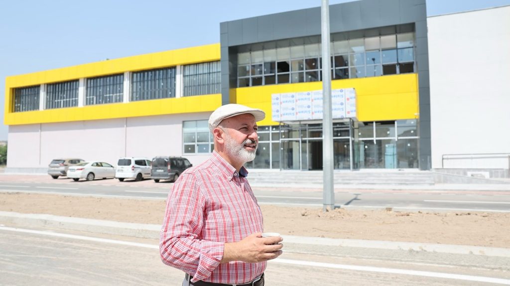 Başkan Çolakbayrakdar: “Hemşehrilerimizin yaşam kalitesini artıracak sosyal alanlar kazandırıyoruz”