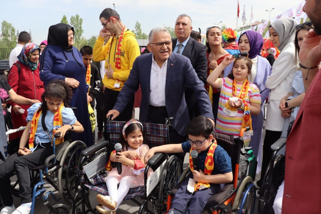 Büyükşehir’den güvenli ve engelsiz hizmetler