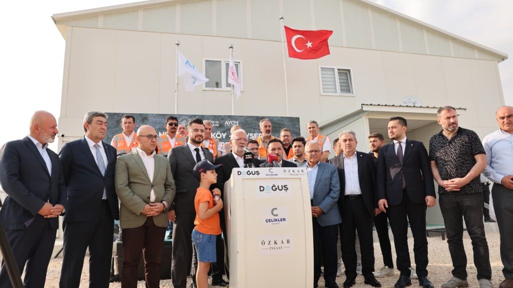Elitaş: “İnşallah 2 buçuk sene sonra Kayseri-Ankara hızlı trenine kavuşmuş olacağız”