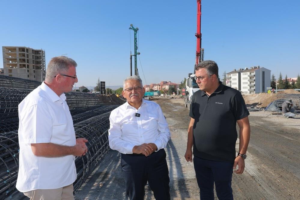 Büyükkılıç, Meteoroloji Kavşağı Projesini Yakından Takip Ediyor