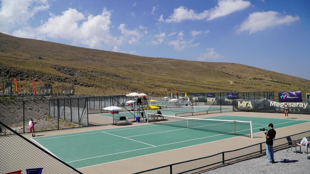 Dünya Tenis Turu bu yıl ikinci kez Erciyes’te start aldı