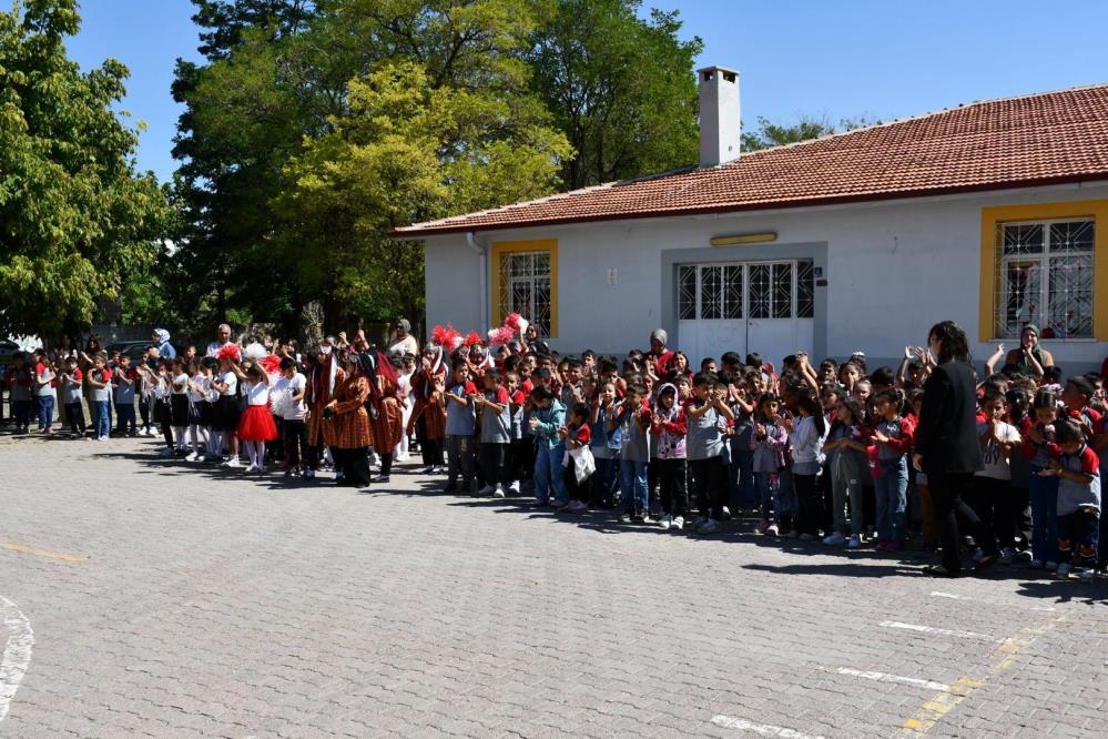 Tomarza’da İlköğretim Haftası coşkusu