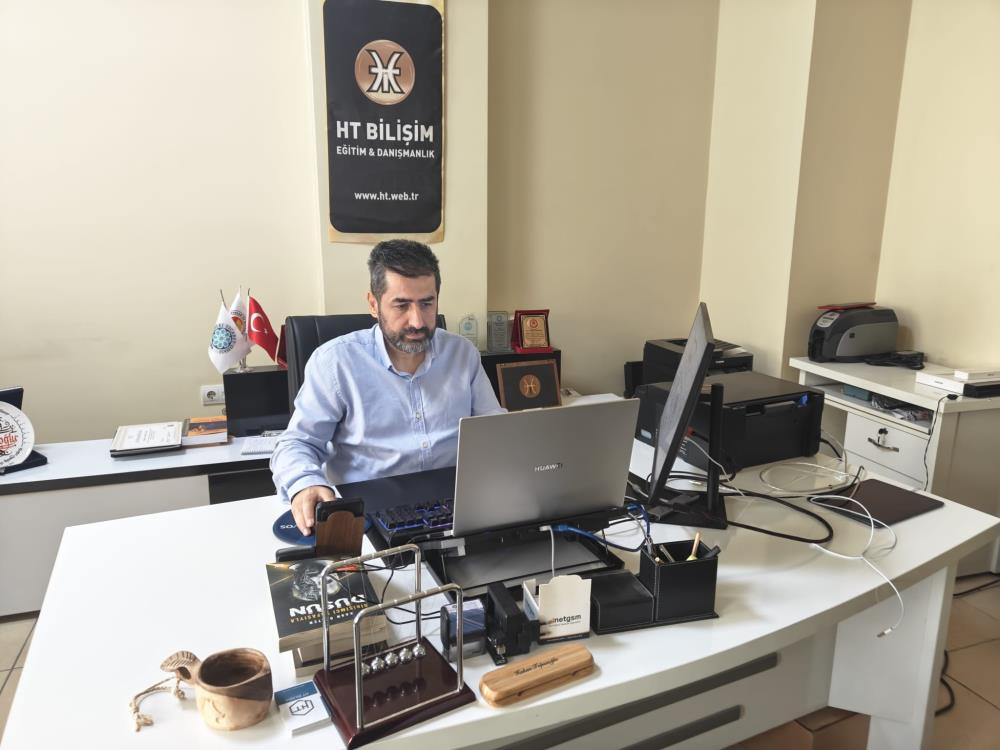 Hakan Topuzoğlu’ndan ‘kurumsal mail dolandırıcılığı’ uyarısı