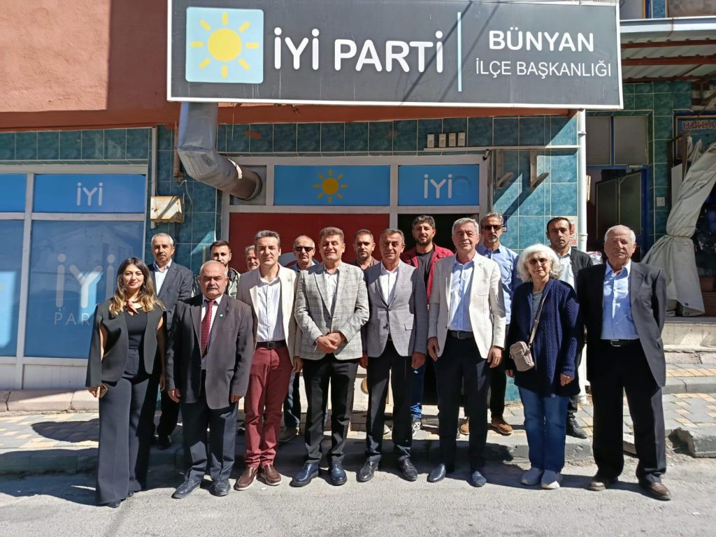 İYİ Parti Kayseri’de kongreler sorunsuz yapılıyor