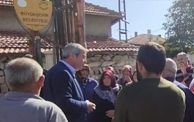 Kazım Yücel halkın içinde