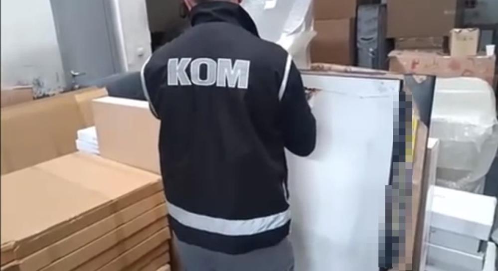 Kaçak sigaraları yemek masasına sakladı: 1 gözaltı