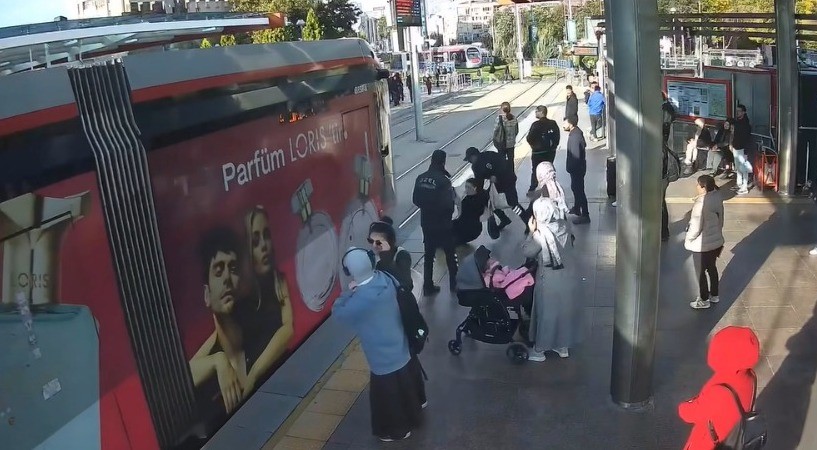 Güvenlik görevlisi, genç kızı son anda kurtardı