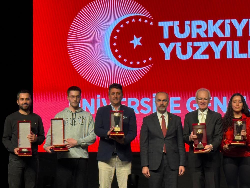 ERÜ’ye FISU’dan üç ödül birden