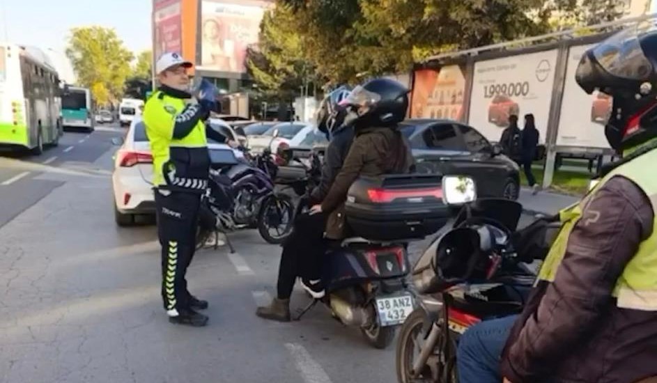 Kayseri’de 356 motosiklet sorgulandı: 7 araç trafikten men edildi