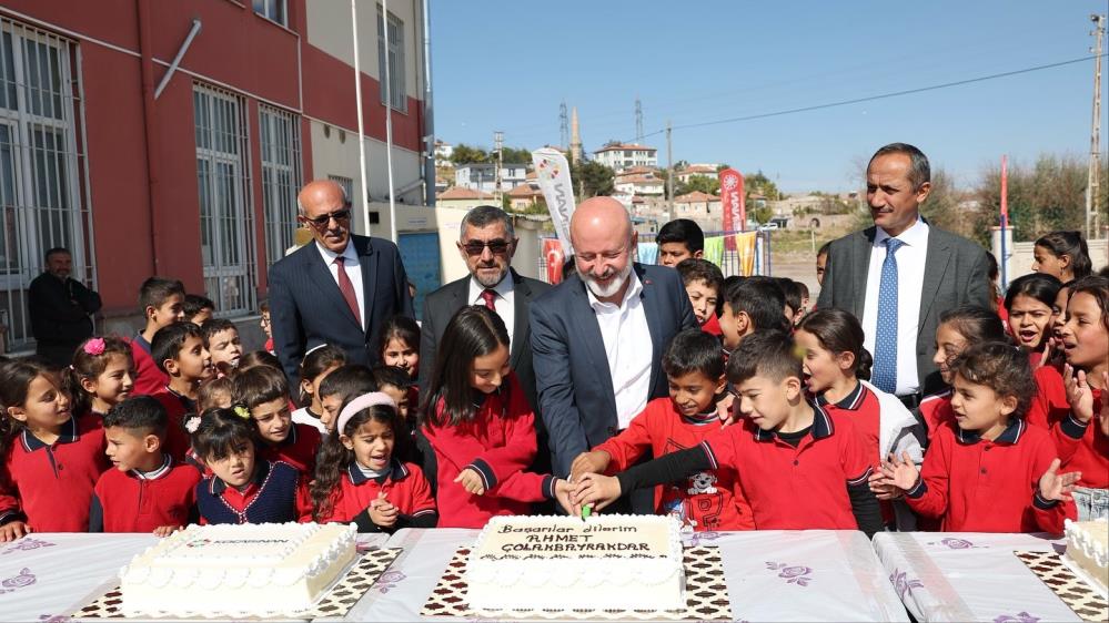 Başkan Çolakbayrakdar: “Mutlu çocuklar, güçlü ve büyük Türkiye’nin teminatıdır”