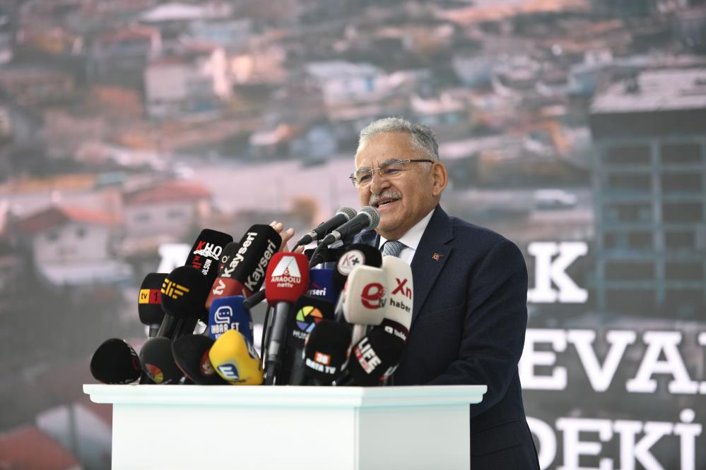 Sahabiye’de anahtarları teslim eden Başkan Büyükkılıç: “Kayseri belediyeciliği icraat üretir”