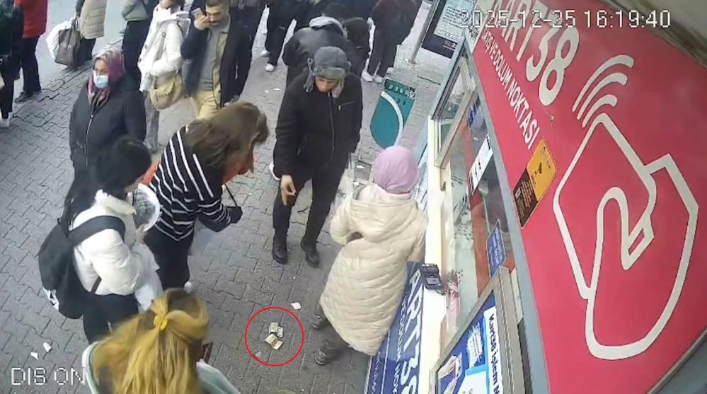 Döviz düşüren vatandaş, parasına kavuştu