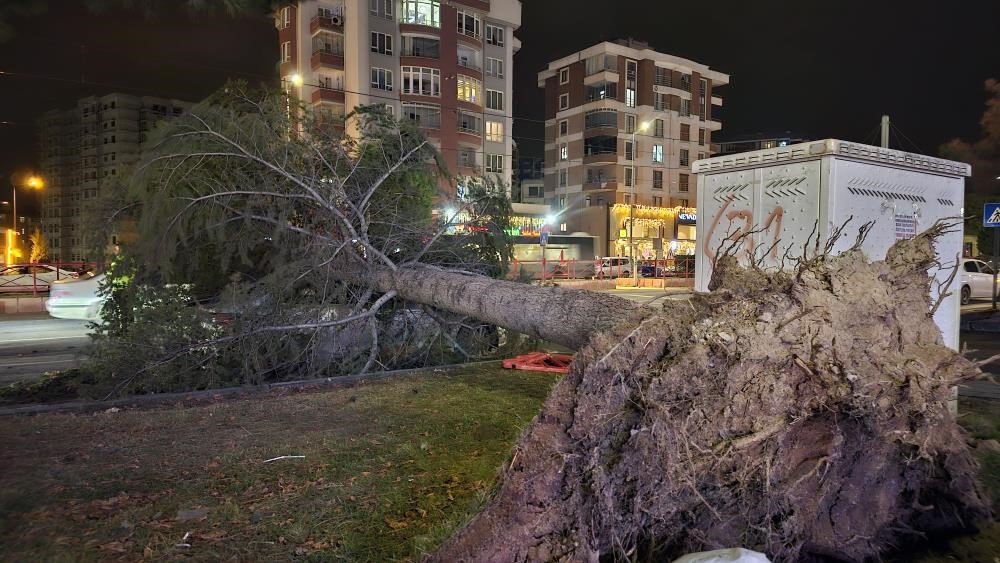 Meteoroloji’den ‘kuvvetli rüzgar’ ve ‘fırtına’ uyarısı
