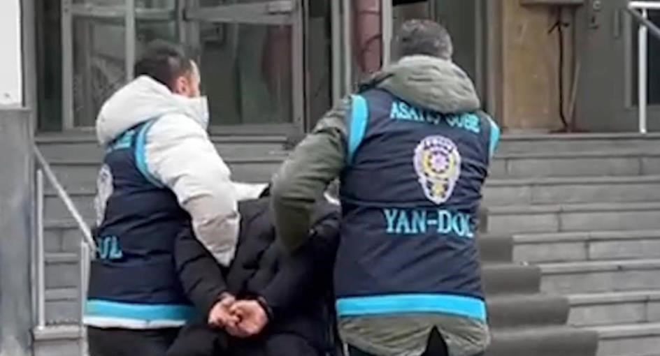 Üç farklı ilde 4 aranması ve 23 yıl kesinleşmiş hapsi bulunan şahıs yakalandı