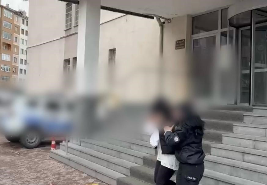 İş insanına şantaj yapan 3 şahıs yakalandı