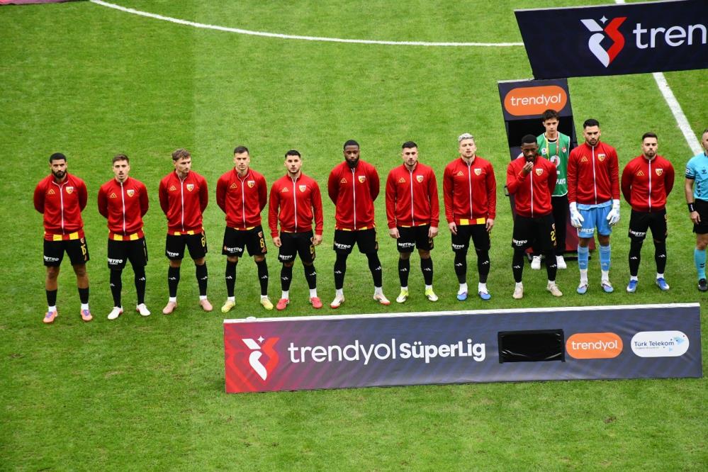 Kayserispor 28 kişilik kadrosunu TFF’ye bildirdi