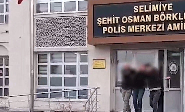 Eniştesinin evini kurşunlayan şüpheli yakalandı