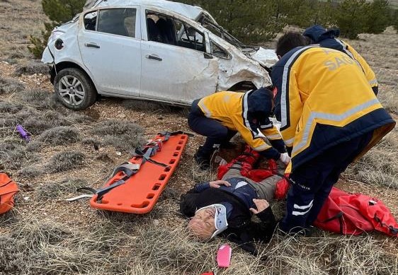 Nevşehir’de eşini bıçaklayan şahıs kaçarken kaza yaptı: Hayatını kaybetti