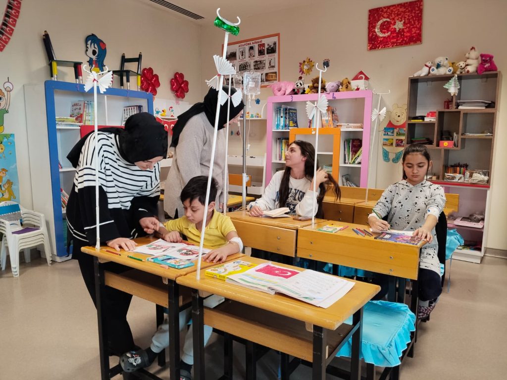 Kayseri Şehir Hastanesi’nde tedavi gören öğrenciler için 2‘nci dönem başladı
