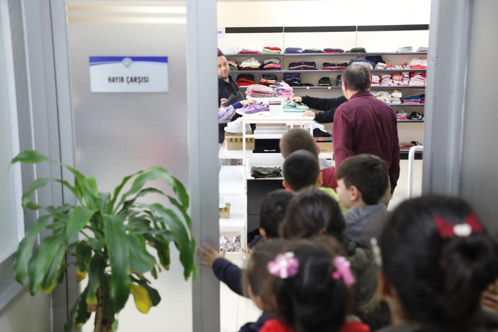 Öksüz ve yetimlerin bayramlıkları yine Talas Belediyesi’nden