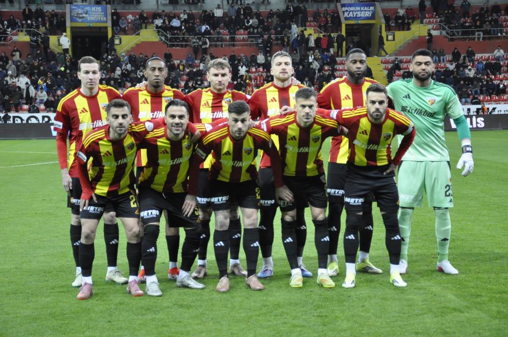 Kırmızı Kart ve Hakem Kararları Kayserispor’u Yıktı: Trabzonspor 3-1 Kazandı