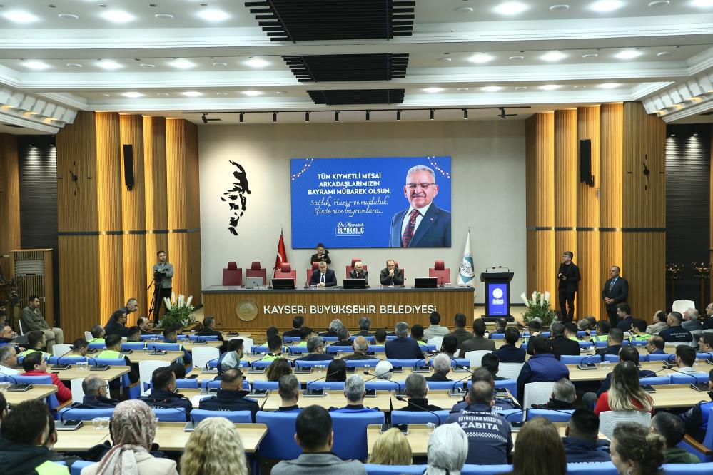Personeliyle bayramlaşan Başkan Büyükkılıç: “Kayseri Büyükşehir bir marka”