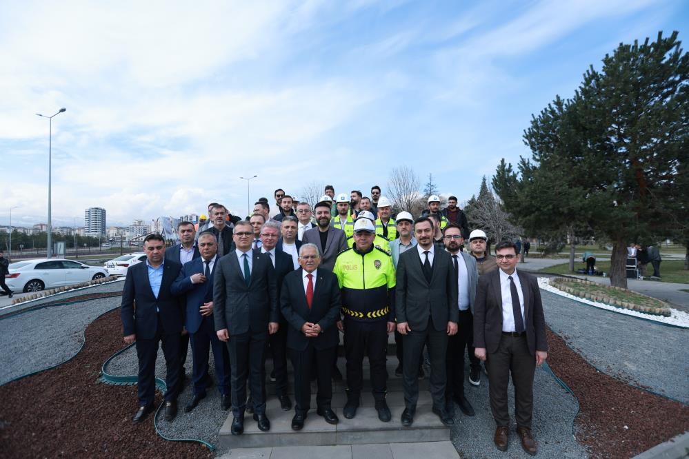 Kartal Kavşağı trafiğe kapanıyor