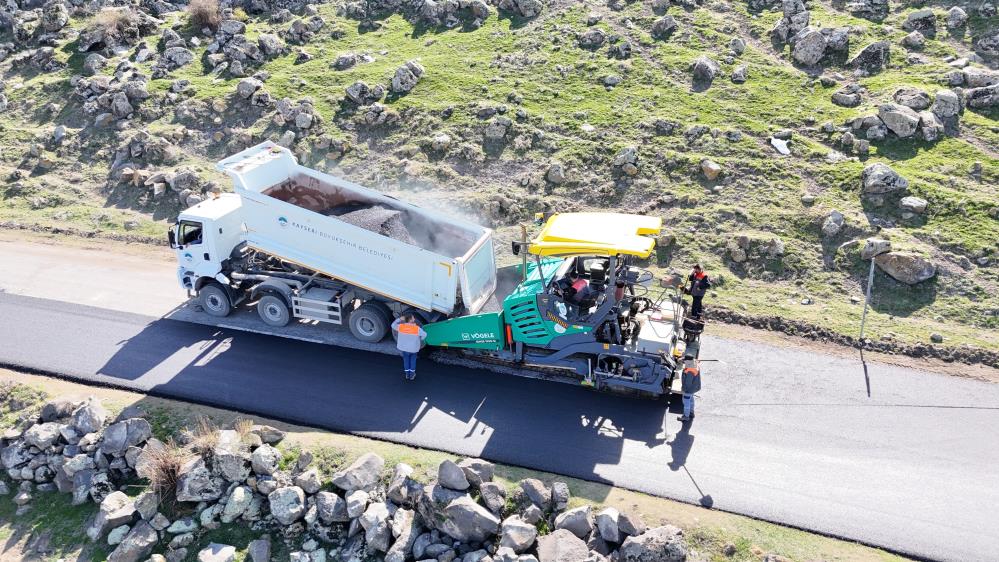 Hürmetçi’de sıcak asfalt, çevre temizliği ve yeşil alan atağı