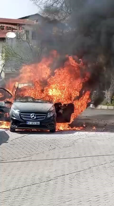 Nevşehir’de araç yangını: 3 araç hasar gördü