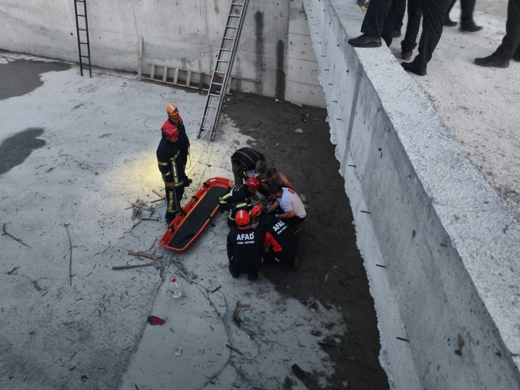Bisikletle Su Kanalına Düşen Çocuk Yaralandı