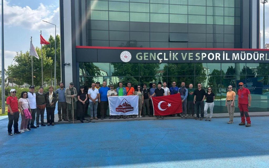 30 Dağcı Yaz Yürüyüş Liderliği Kursunda Eğitim Aldı