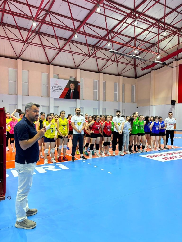 Kayseri’de Ömer Kesimci Voleybol Gelişim Ligi Final Maçlarıyla Sona Erdi
