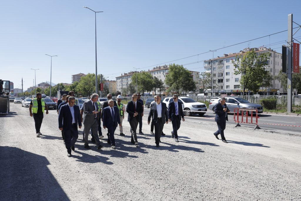 Başkan Büyükkılıç’tan DSİ-Yeni Sanayi Katlı Kavşağı Projesi’nde İnceleme
