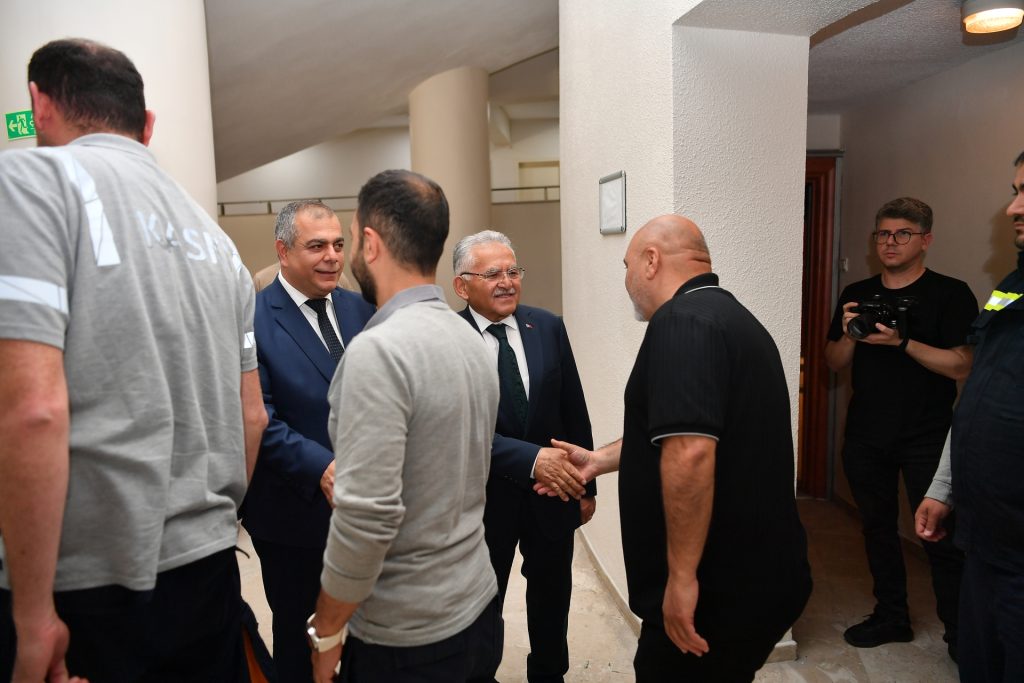 Başkan Büyükkılıç’tan Personele Teşekkür: “Biz Büyük Bir Aileyiz”