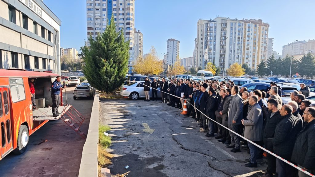 Büyükşehir’den 16 İlçede Din Görevlilerine Afet ve Yangın Eğitimi: 1740 Personele Farkındalık Çalışması