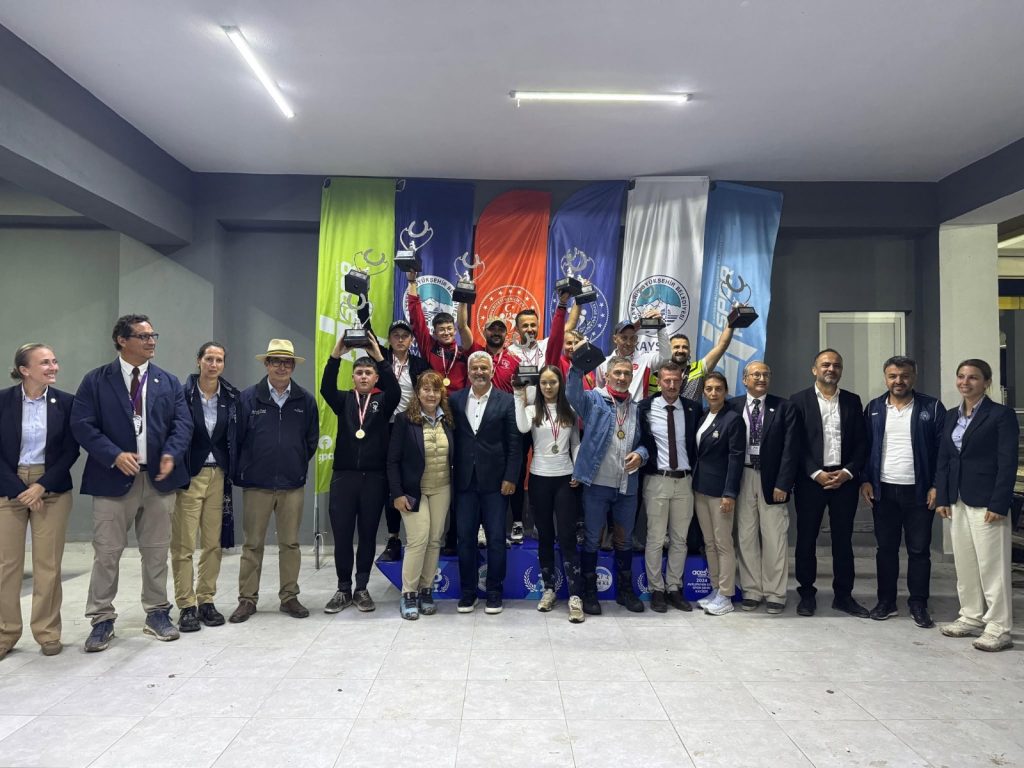 Yeşilay Ulusal Türkiye Şampiyonası ve Uluslararası Atlı Dayanıklılık Yarışmaları Tamamlandı