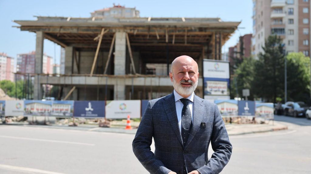 Çolakbayrakdar: “Bilginin, eğitimin ve sosyal hayatın merkezi olacak yeni bir eseri daha kazandırıyoruz”