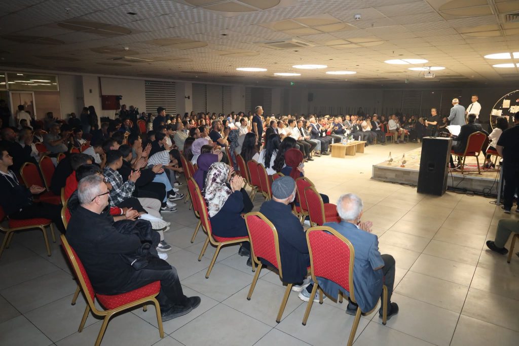 Yahyalı’da Şiir ve Türküler Aynı Sahnede Buluştu