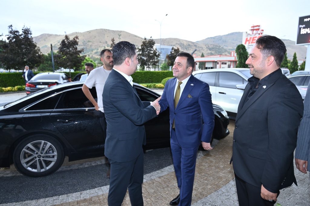 MHP Genel Başkan Yardımcısı Özdemir’den Kayseri OSB’ye ziyaret