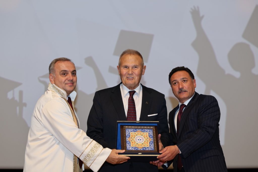 Süleyman Çetinsaya: Kayseri başımın tacı