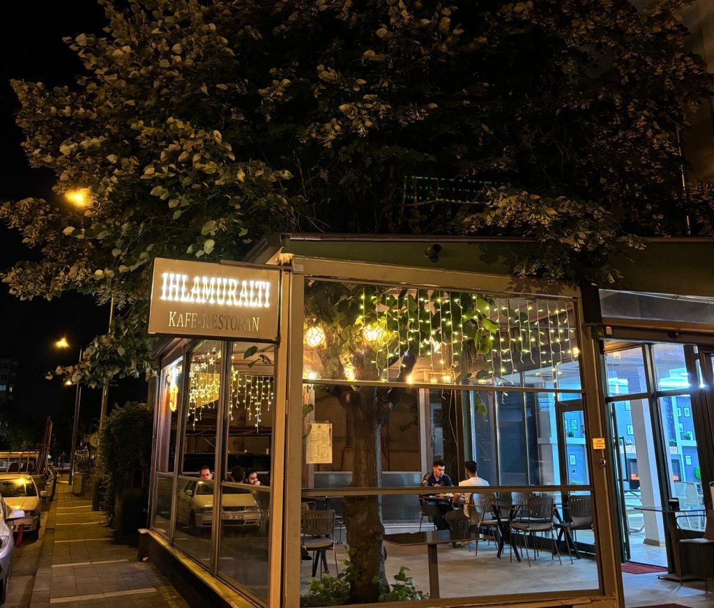 Doğallık ve Lezzetin Buluşma Noktası: Ihlamuraltı Kafe Restoran Misafirlerini Bekliyor