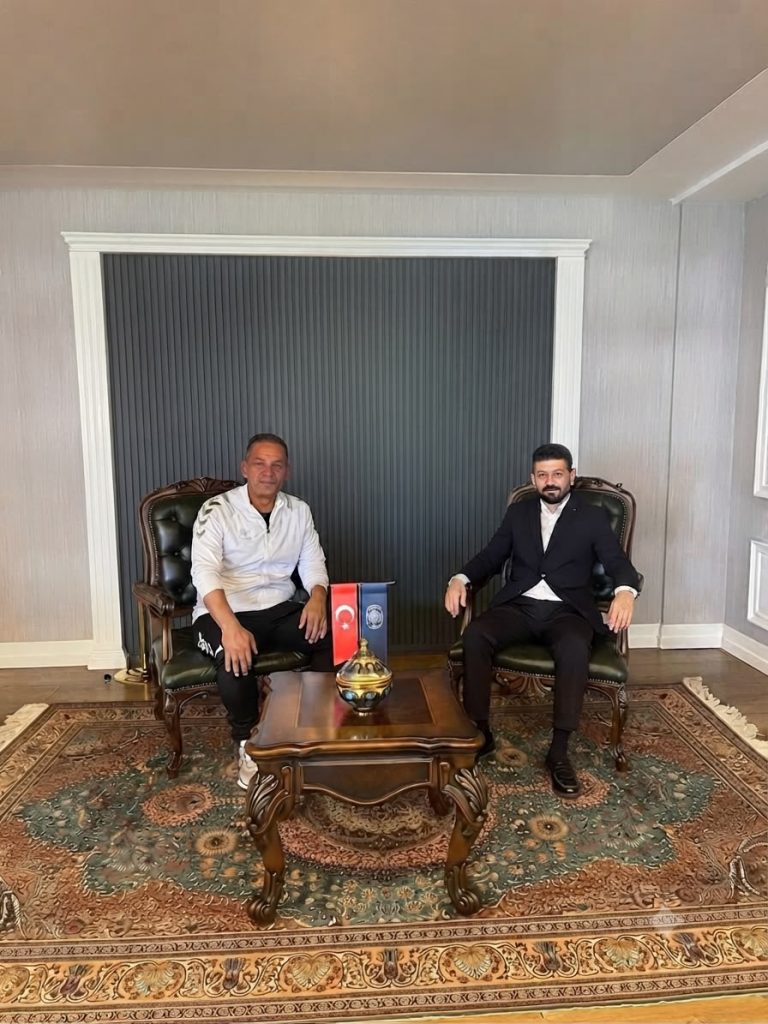 Kocasinan Şimşekspor’da Rasim Aykurt ile Devam! Yeni Sezon İçin İmzalar Atıldı
