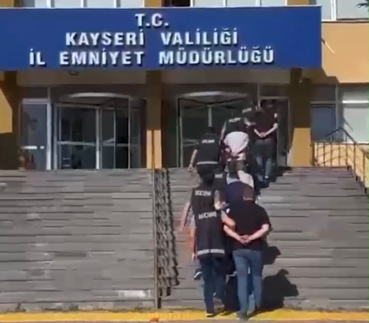 Kayseri’de kaçak sigara operasyonu: 2 tutuklama