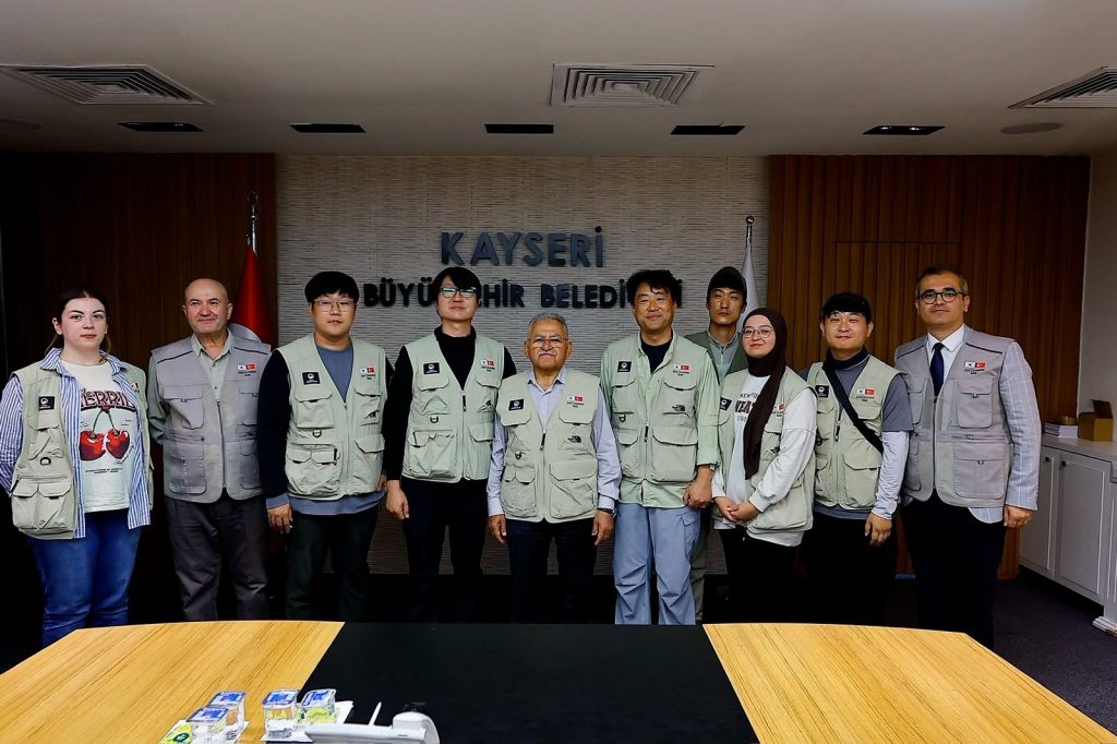 Güney Koreli arkeologlardan Başkan Büyükkılıç’a ziyaret